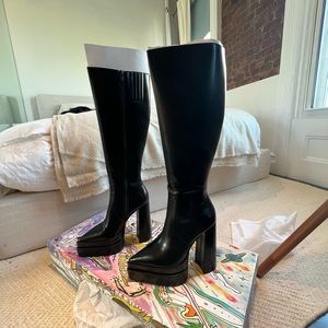 Brand new, never worn Jeffery Campbell boots size 8